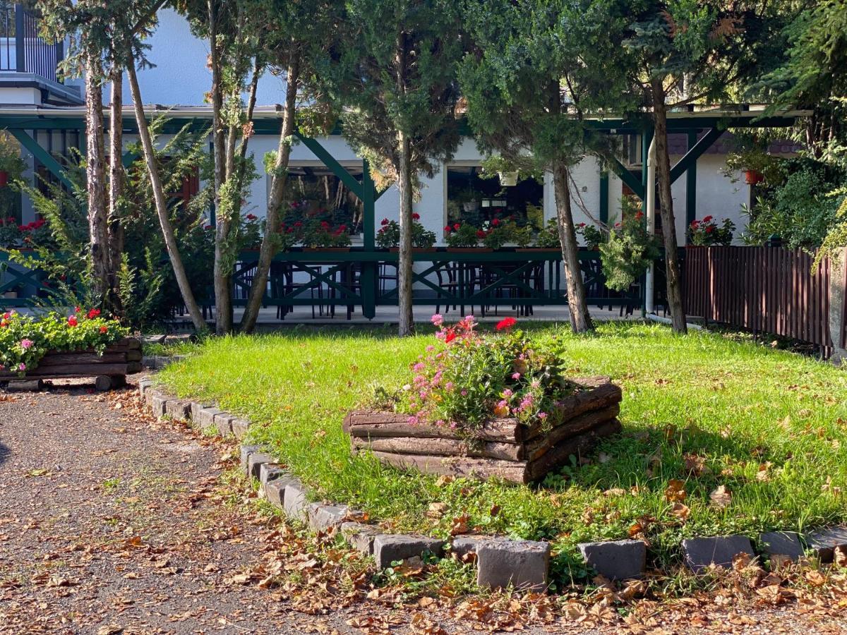 A Fogado Bicske Exterior foto